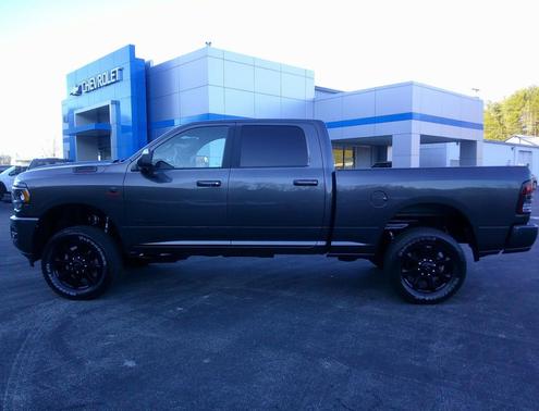 2022 RAM 2500 Big Horn Crew Cab 4x4 6'4' Box