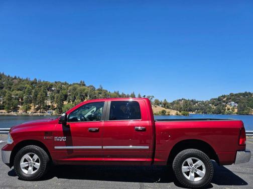 2015 RAM 1500 SLT