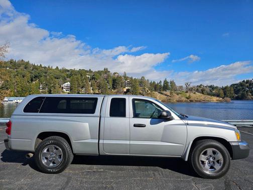 2005 Dodge Dakota SLT Club Cab