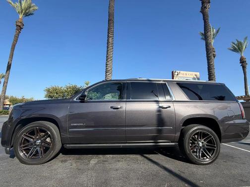 Gray 2017 GMC Yukon XL Denali
