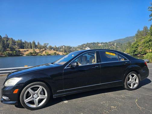 2011 Mercedes-Benz S-Class 4MATIC
