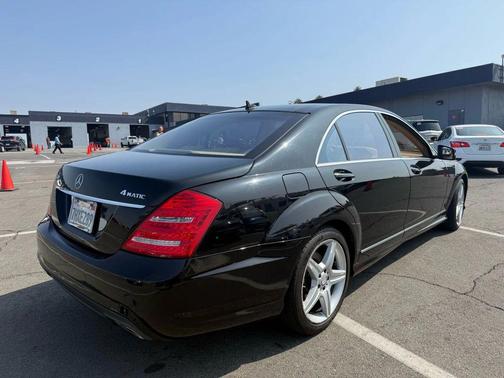 2011 Mercedes-Benz S-Class 4MATIC