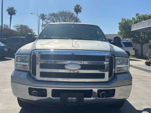 2005 Ford Excursion XLT