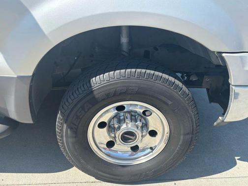2005 Ford Excursion XLT