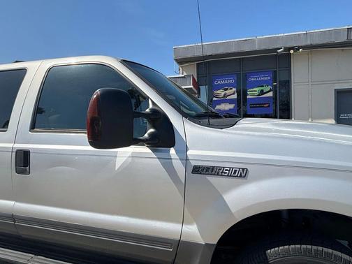 2005 Ford Excursion XLT