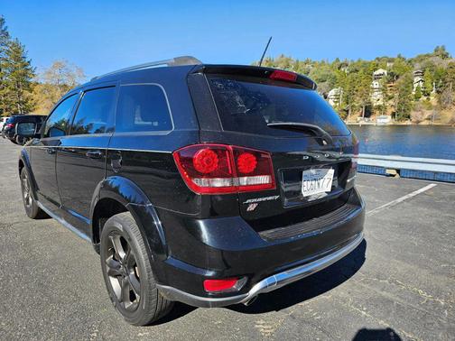 2018 Dodge Journey Crossroad