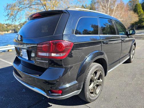 2018 Dodge Journey Crossroad