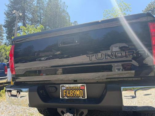 Black 2015 Toyota Tundra SR5