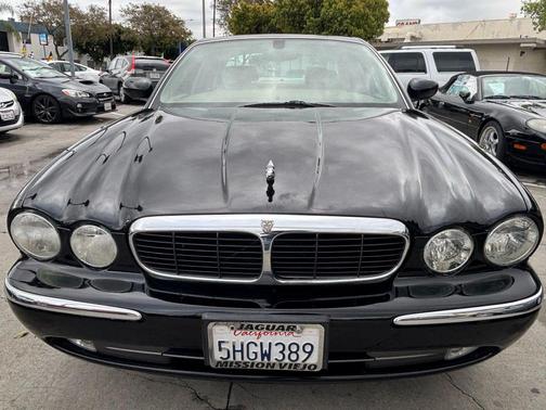 2004 Jaguar XJ Base