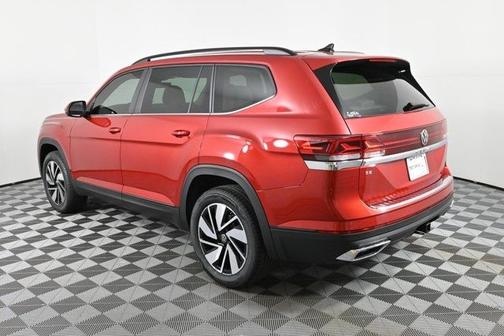 2025 Volkswagen Atlas 2.0T SE w/ Technology