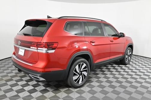 2025 Volkswagen Atlas 2.0T SE w/ Technology