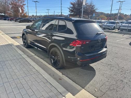 2023 Volkswagen Tiguan 2.0T SE R-Line Black