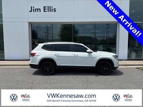 2023 Volkswagen Atlas 3.6L SE w/Technology