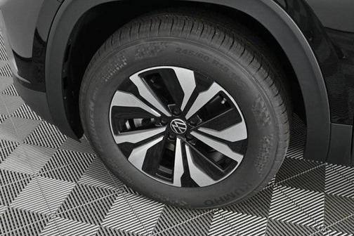 2025 Volkswagen Atlas Cross Sport 2.0T SE