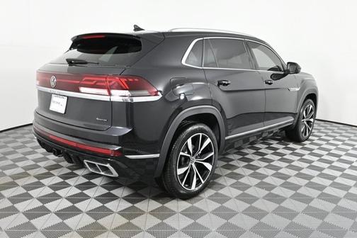 2025 Volkswagen Atlas Cross Sport 2.0T SEL Premium R-Line