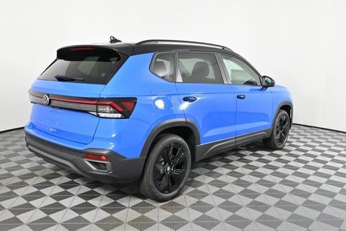 2025 Volkswagen Taos 1.5T SE Black