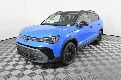 2025 Volkswagen Taos 1.5T SE Black