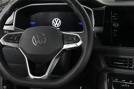 2025 Volkswagen Taos 1.5T SE Black