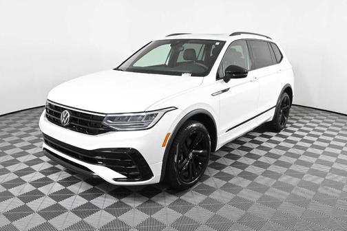 Opal White Pearl Effect 2023 Volkswagen Tiguan 2.0T SE R-Line Black