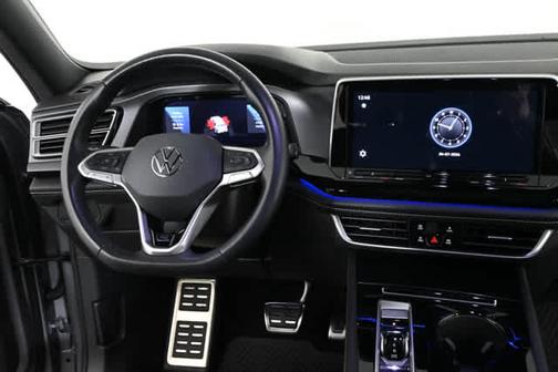 Silver Bird Metallic 2024 Volkswagen Atlas Cross Sport 2.0T SEL Premium R-Line
