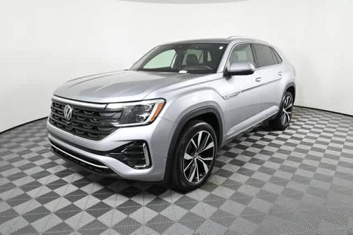 Silver Bird Metallic 2024 Volkswagen Atlas Cross Sport 2.0T SEL Premium R-Line