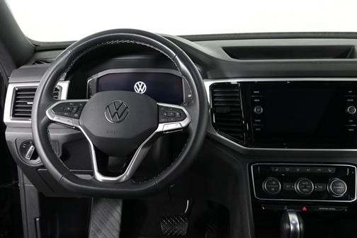 2022 Volkswagen Atlas Cross Sport 2.0T SE w/ Technology