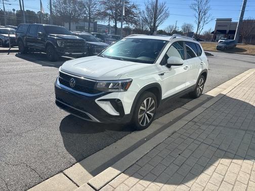 2023 Volkswagen Taos 1.5T SE