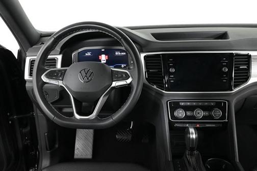 2023 Volkswagen Atlas Cross Sport 3.6 V6 SE w/ Technology