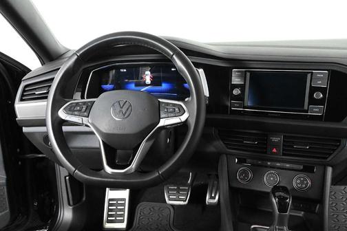 Deep Black Pearl Effect 2023 Volkswagen Jetta 1.5T Sport