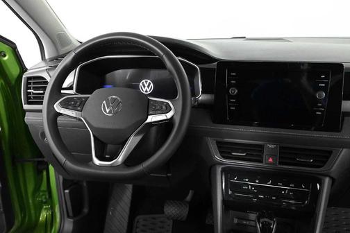 Bright Moss Green W/Black Roof 2025 Volkswagen Taos 1.5T SE Black