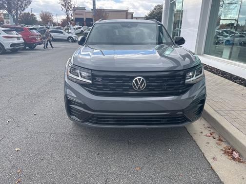 2022 Volkswagen Atlas Cross Sport 3.6 V6 SEL R-Line Black