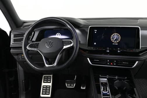 Deep Black Pearl Effect 2024 Volkswagen Atlas Cross Sport 2.0T SEL Premium R-Line