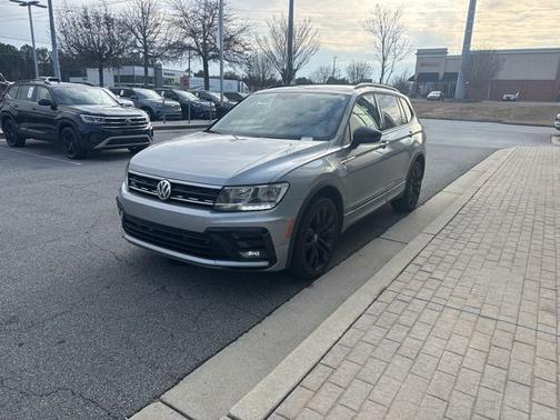 2021 Volkswagen Tiguan 2.0T SE R-Line Black