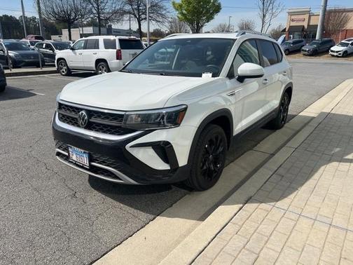 2024 Volkswagen Taos 1.5T SE