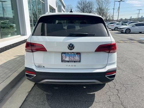 2024 Volkswagen Taos 1.5T SE