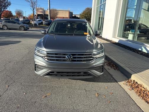 2022 Volkswagen Tiguan 2.0T SE