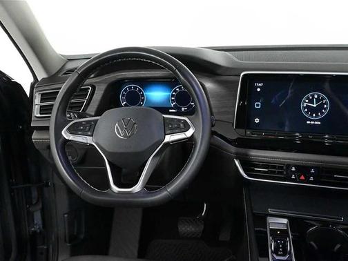 Platinum Gray Metallic 2024 Volkswagen Atlas 2.0T SEL