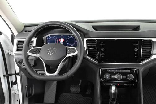 Pure White 2023 Volkswagen Atlas 3.6 SE w/ Technology