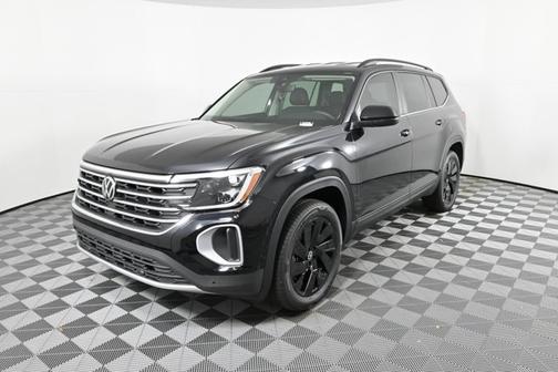 2025 Volkswagen Atlas 2.0T SE w/ Technology