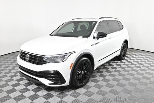 2022 Volkswagen Tiguan 2.0T SE R-Line Black