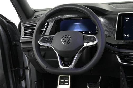 2025 Volkswagen Atlas Cross Sport 2.0T SEL Premium R-Line