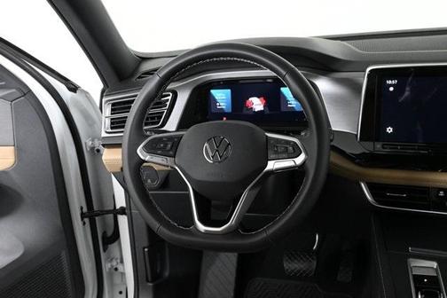 2025 Volkswagen Atlas Cross Sport 2.0T SE