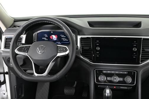 2023 Volkswagen Atlas 2.0T SE w/ Technology