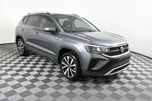 Platinum Gray Metallic 2023 Volkswagen Taos 1.5T SE