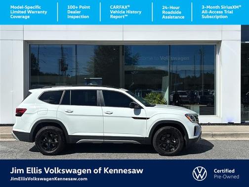 Pure White 2025 Volkswagen Atlas 2.0T Peak Edition