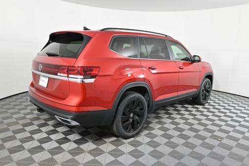 2025 Volkswagen Atlas 2.0T SE w/ Technology