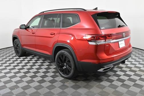 2025 Volkswagen Atlas 2.0T SE w/ Technology