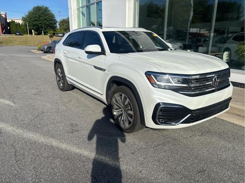 Opal White Pearl Effect 2023 Volkswagen Atlas Cross Sport 3.6 V6 SEL Premium R-Line