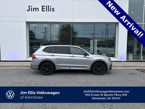 2022 Volkswagen Tiguan 2.0T SE R-Line Black