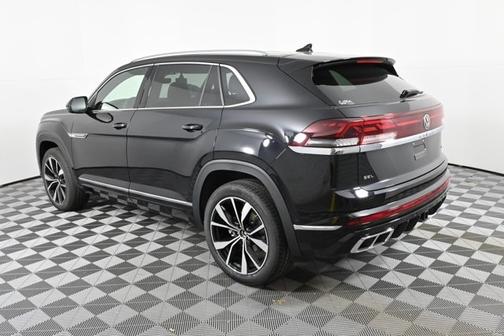 2025 Volkswagen Atlas Cross Sport 2.0T SEL Premium R-Line